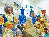 落難神像變邪靈？宮廟拒領回