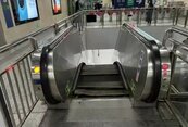 北京地鐵再傳驚魂！陸網憶「轟一聲」電扶梯塌陷了