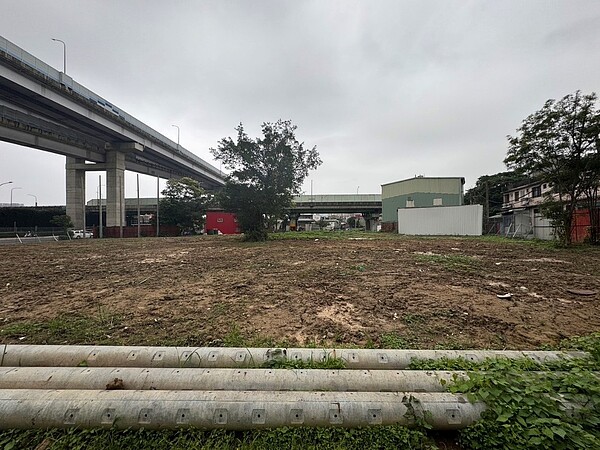 新北都更案+1!板橋違建將變身24層大樓 17戶當社宅用 該案都更前現況。圖/新北市都更處提供