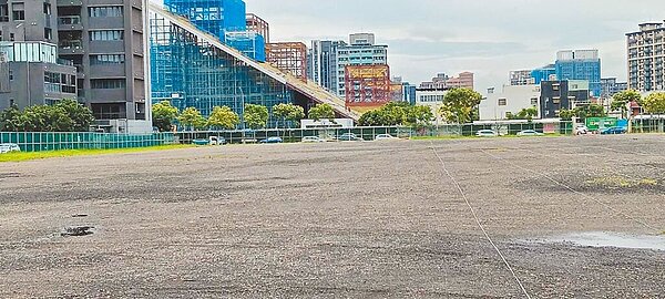 桃園市政府與國立陽明交通大學2019年簽訂合作意向書，將青埔地區7000坪用地無償提供校方使用。（桃園市議員徐景文提供／姜霏桃園傳真）