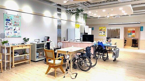 客廳展示區。圖／社會局提供