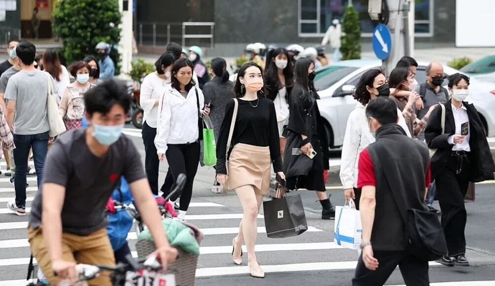 兩性薪資差距停滯，女性「要多工作54天」薪水才能追平男性。（本報系資料庫）
