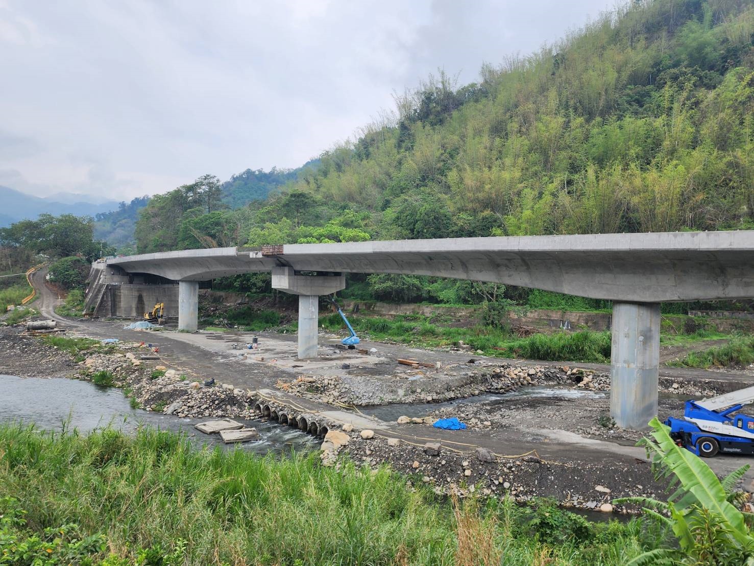 台14線國姓長壽橋於2022年5月20日啟動全橋改建工程，4月24日竣工，經驗收完成，明天下午3時正式開放通車。本報資料照片 