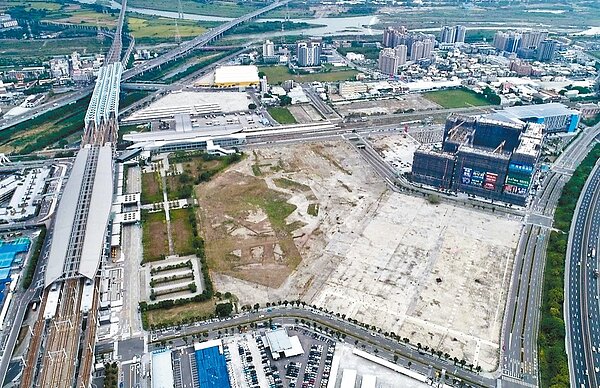 台中烏日「高鐵娛樂購物城」由市府復審建照,周邊三鐵共構交通影響受到各界關注。圖/廠商提供