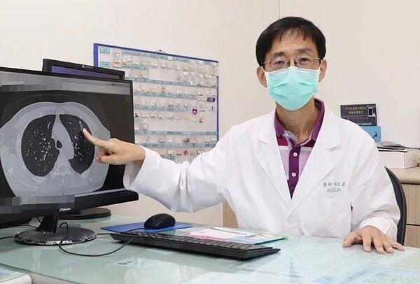仁愛長庚合作聯盟醫院內分泌暨新陳代謝科主任林文森說,「減菸」雖然減少了吸菸次數,但菸害仍會累積。圖/仁愛長庚合作聯盟醫院提供