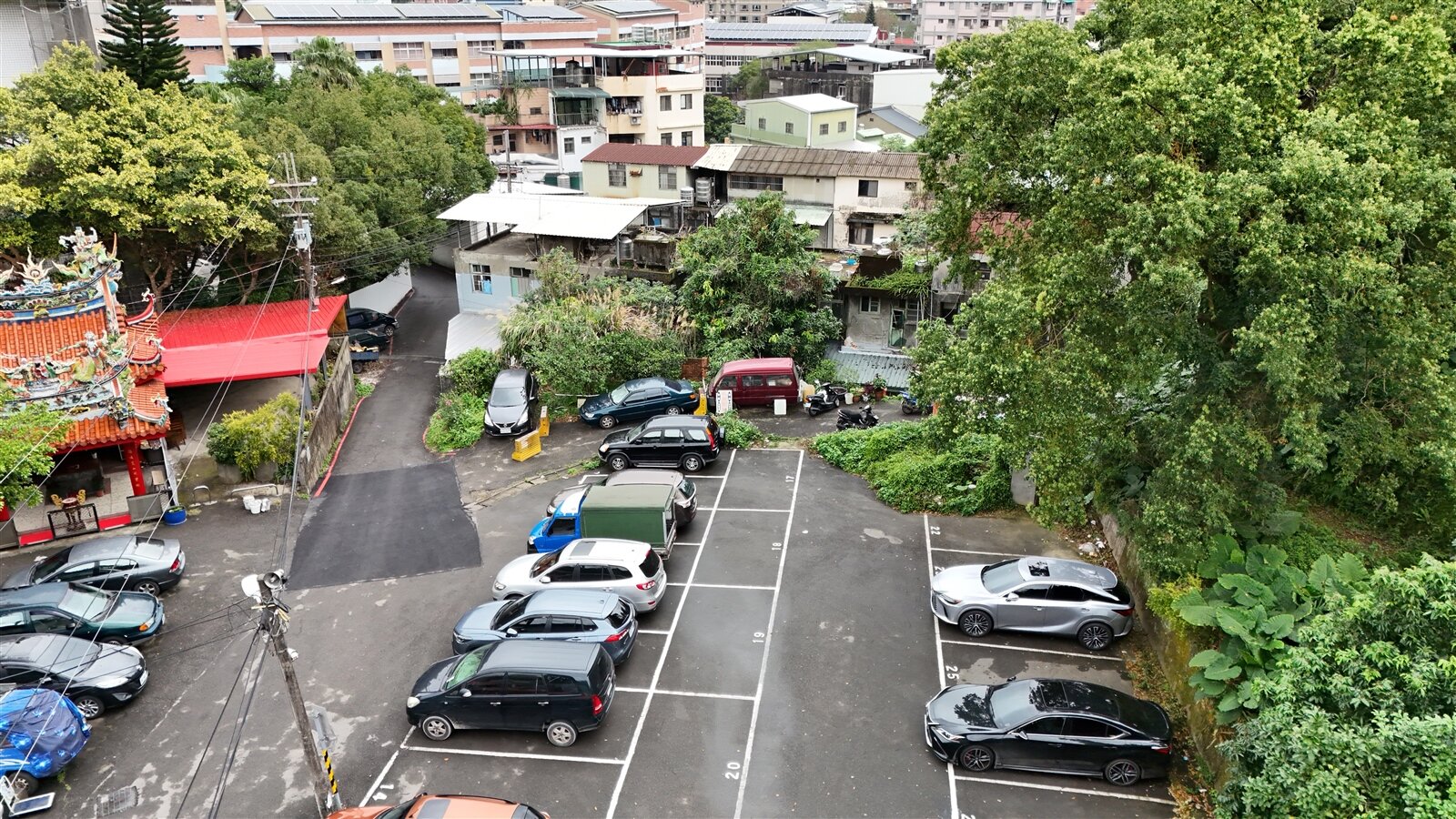 新北三峽重要幹道中山路、文化路交界一帶逢豪大雨淹水嚴重,新北水利局表示,將辦理「中山路停車場調整池設計案」收集鳶山山區逕流,減輕排水負荷,工程預計下個月進場。記者李成蔭/攝影