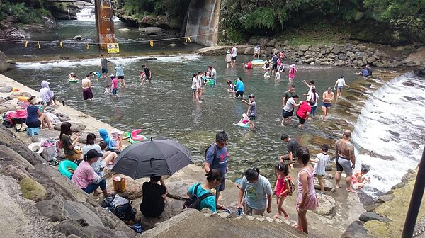 宇內溪戲水區將於6月1日起開放4個月。圖/桃園市觀旅局提供