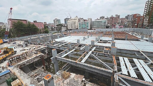 「京華廣場」破天荒砸下重本,打造2.5米厚度的地下層超級安全堡壘。圖/業者提供