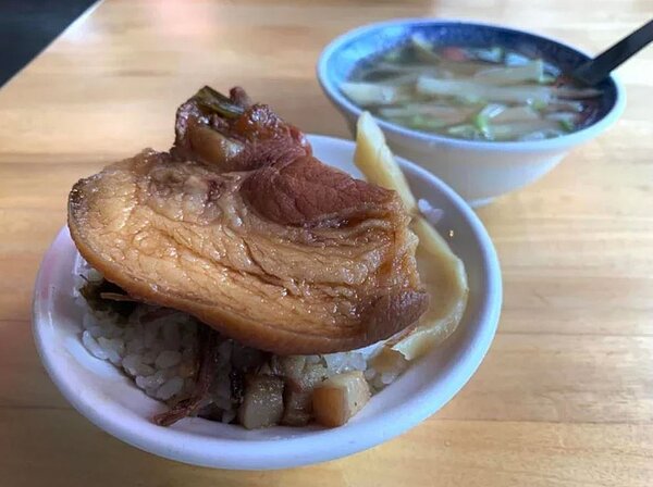 李海魯肉飯(原子店)為劉書甫的500碗名單之一。圖/劉書甫提供