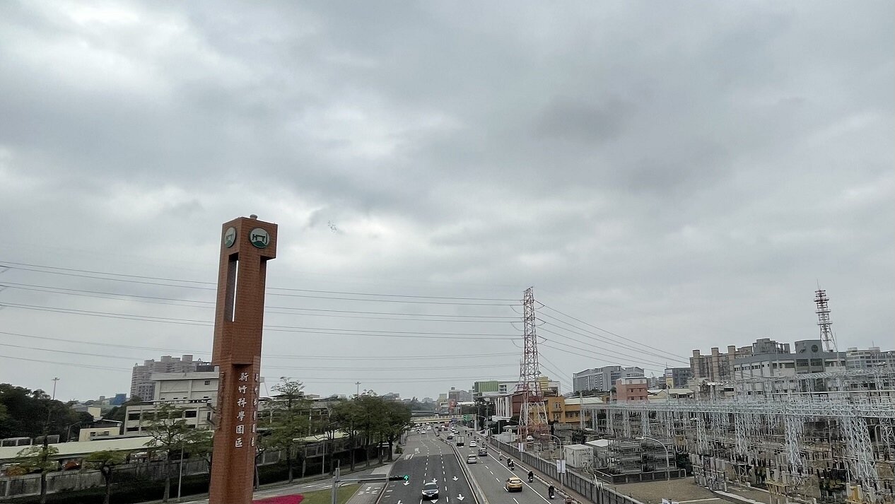 ▼網友認為科技業蓬勃發展讓8年級生沒遇過苦日子。(示意圖/東森財經新聞張琬聆攝)
