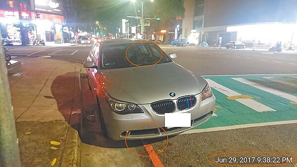 台中市警局統計110報案電話,超過5成都是檢舉交通違規,警方呼籲駕駛人勿貪圖一時方便而違規,可以避免荷包失血,也顧及安全。(警方提供/王煌忠台中傳真)