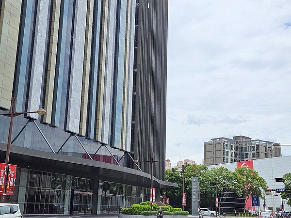 苗栗房市竟供不應求?科技業買盤被「重大計劃」持續吸引 科技業利多及「桃竹苗大矽谷計畫」,讓苗栗房市受惠,近年許多竹科工程師來到苗栗竹南、頭份買房,大樓新案買氣熱。圖/好房網News記者林和謙/攝