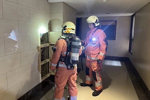 新竹市都發處長翁義芳指出，新竹市16層以上集合住宅目前列管262棟，經清查其中有96棟沒有依照規定在期限內完成建築公共安全申報。示意圖與新聞無關／新竹市消防局提供