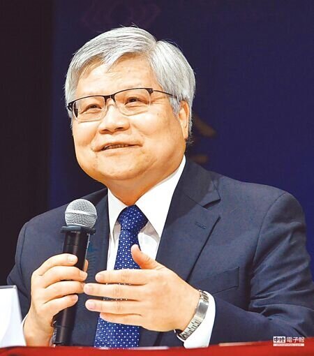 台積電新任董事長魏哲家說,為讓未來交棒井井有條,擬推動繼承制度,而接班人的第一優先條件是誠信正直,「這點絕不妥協」。圖∕本報資料照片