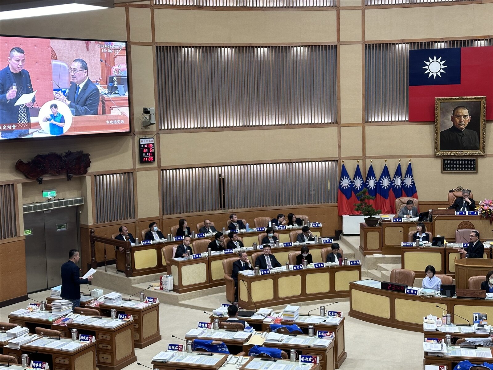 新北市議員陳偉杰今總質詢指出，淡海二期的科學城能積極爭取輝達設廠，盼市府將其納入評估。記者張曼蘋／攝影 