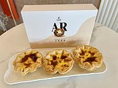 十年磨一店！法布甜插旗逢甲商圈　大方送蛋黃酥和蛋撻