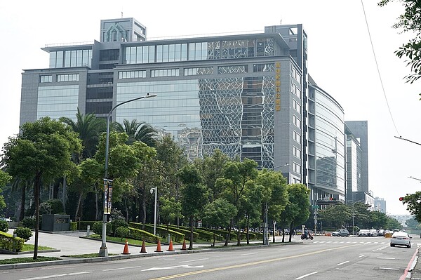 高雄「產業發展核心區」將迎房市爆發?近年房價漲幅曝 高雄亞灣區已成產業重點發展核心,目前仍處於蓄勢待發的階段,待硬體設施到位、產業陸續進駐後可迎來真正的房市爆發期。圖/好房網News記者林和謙/攝