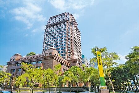 國泰金控累計前5月賺588億元、EPS達4.07元,5個月獲利超越去年全年。(本報資料照片)