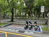 台北市首創「共享機車專用格」　一般機車停放將開罰