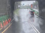 台南市區清晨強降雨　大同地下道積水50公分