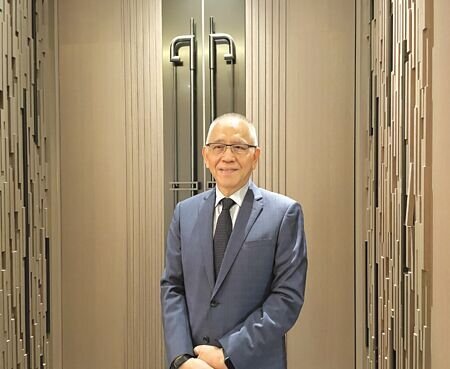 國泰建設董事長張清櫆14日表示,今年創辦屆滿60週年,國建計畫在全台推出7筆新案逾583億元;未來,將加碼收益性不動產朝控股集團轉型。圖文∕蔡惠芳