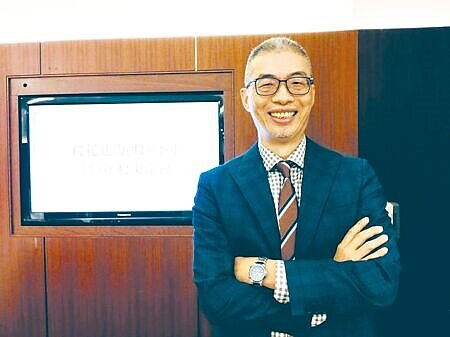 櫻花建設董事長陳世英表示,在部分建案遞延效應下,今年營運表現可望優於去年。圖∕曾麗芳