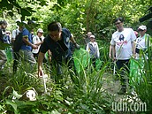 彭啟明赴柴山淨山　重申「4年內處理垃圾山問題」