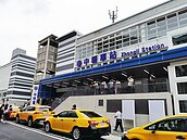 最醜車站熄燈…中壢臨時站蓋得像倉儲？　鐵道局這麼說