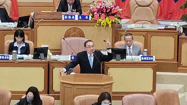 新北市長侯友宜出席新北市議會總質詢。記者江婉儀/攝影