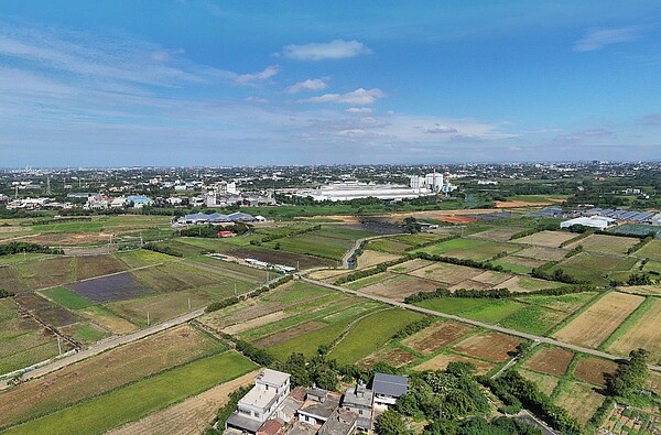 因應國土計畫法明年上路，桃市府呼籲中央各部會應進行跨部會協商，儘速啟動修正相關配套法規，以免土地制度變革影響人民財產權益。圖／桃園市都發局提供