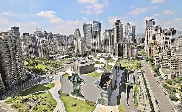 七期中古豪宅6樓戶以月租金20萬元成交,刷新台中豪宅租金天花板。聯合報系資料照片