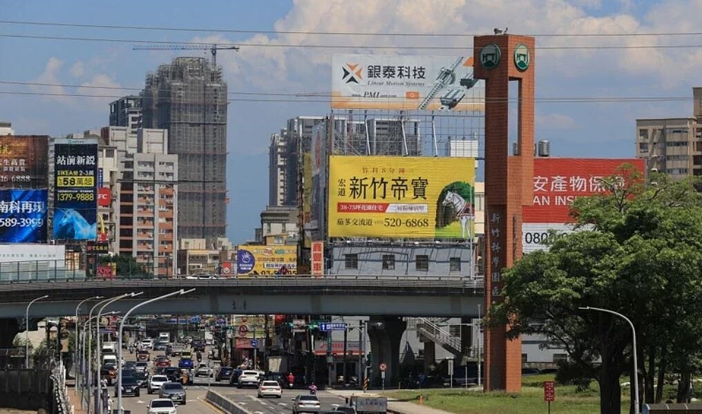 新竹科學園區周遭近年房市熱絡，但是大新竹地區目前社宅仍是零，首個社宅建案還在趕工中。記者余承翰／攝影