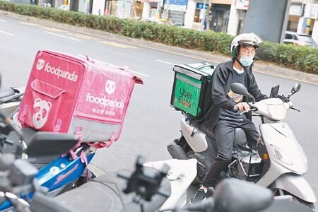 Uber Eats與foodpanda合併的獨占效果,若公平會允許合併,要有足夠理由說服全民,難度極高。(本報資料照片)