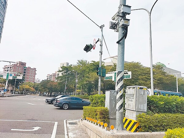 台中市環保局去年底陸續布建30處智慧監錄設備，今年9月將再擴增至50處。（台中市府提供／陳淑娥台中傳真）