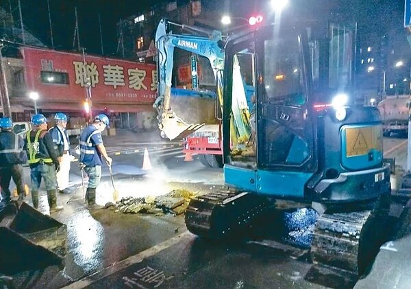 捷運汐東線要徑工程拓寬汐止區吉林街與福德三路,目前土地取得達9成。圖/新北捷運局提供