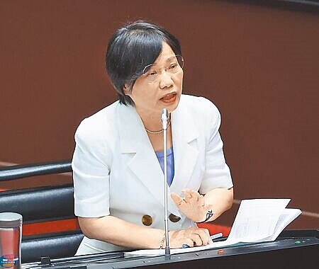 針對外界質疑新青安房貸政策淪為有心人炒房工具,內政部長劉世芳25日在立法院表示將跨部會找出新青安房貸的漏洞在什麼地方。(姚志平攝)