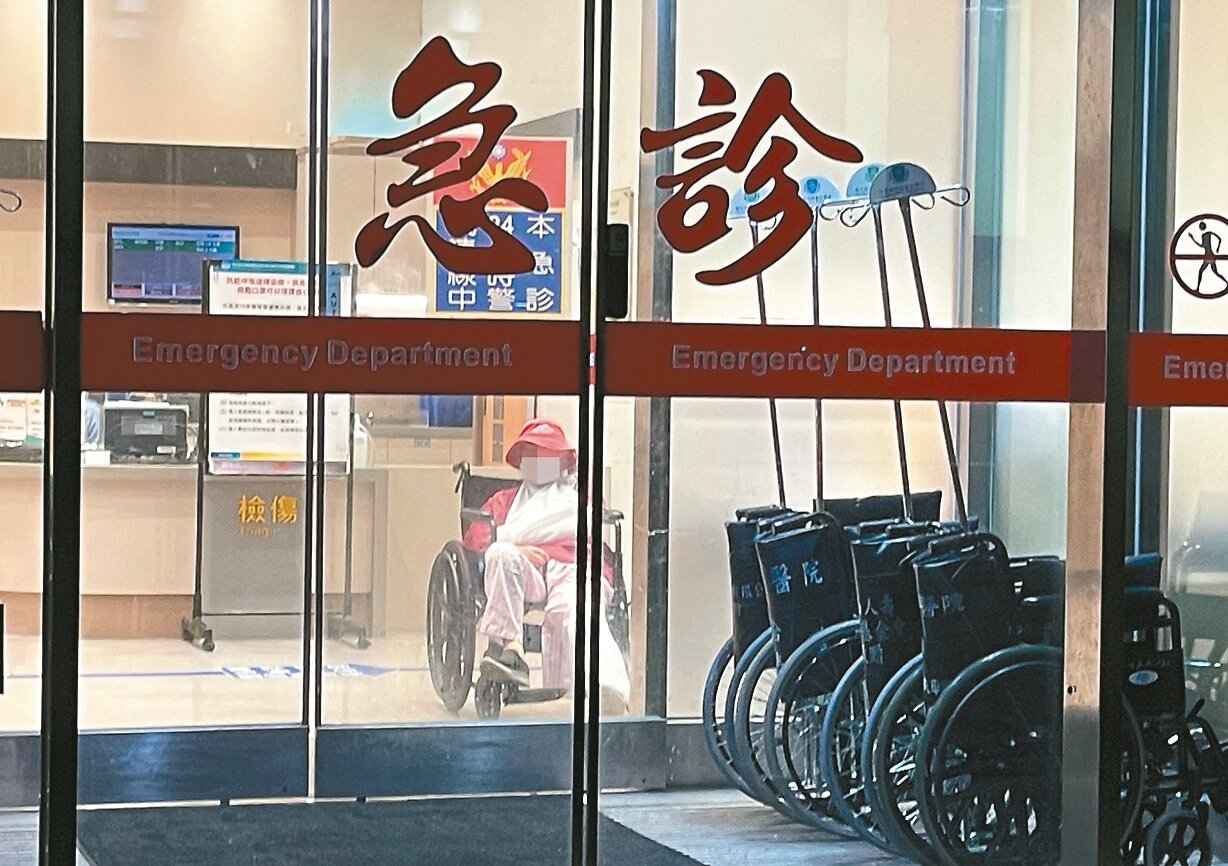 新冠疫情捲土重來,近期確診個案不斷攀升,新北多個醫院均傳出急診量上升,住院病人增加,家長人心惶惶。記者潘俊宏/攝影