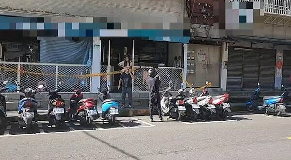 台北市內湖區星雲街某寵物店老闆爆出在店內輕生。圖/翻攝畫面