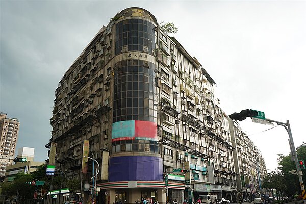 新莊區名人天廈社區現況/都市更新處提供