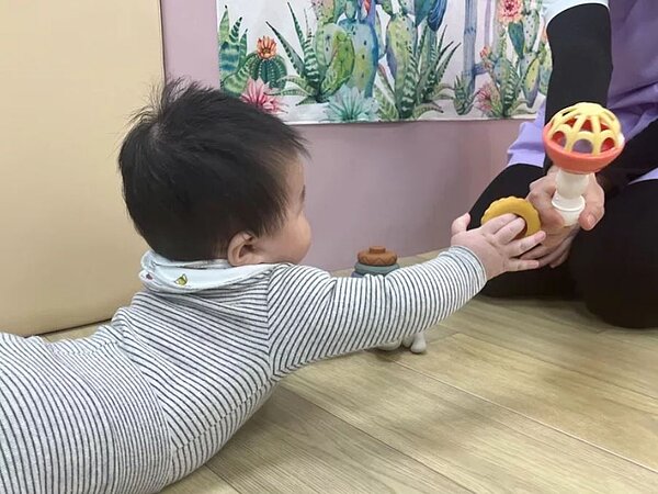 桃園市公托重複登記者近千人,因應候補人數居高不下,市府今年要求1童限報2家、每年7月需重新登記抽籤。示意圖與事件人物無關/聯合報系資料照片