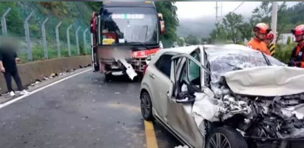 台灣旅行團在南韓出車禍。圖／取自YouTube影片