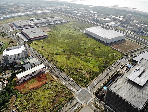 桃園產業區土地「3年內全賣完」!地主優質標的「企業詢問度爆熱」 產業發展熱,大園全新開發的沙崙產業園區,短短不到3年,全數土地幾乎銷賣完;有地主擁優質土地,不斷收到企業盼釋出的關愛眼神。圖/戴德梁行提供