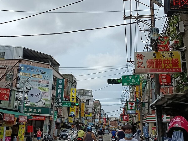 生活機能滿分的桃園「中興路」，通往桃園火車站、新北市都方便，加上未來捷運通過、2字頭房價，吸引人潮提前卡位。圖／有巢氏房屋提供