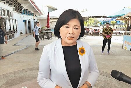 雲林縣議會議長黃凱涉嫌收取綠能業者賄賂遭羈押禁見,民進黨呼籲藍白組調查小組,請縣長張麗善出席聽證會,張麗善6日強調,她問心無愧會全力配合。(張朝欣攝)