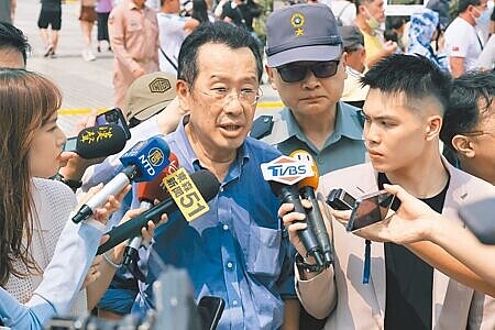 各營區蔣公銅像是否裁撤,國防部長顧立雄強調,未有相關規畫。(實習攝影記者劉偉宏攝)