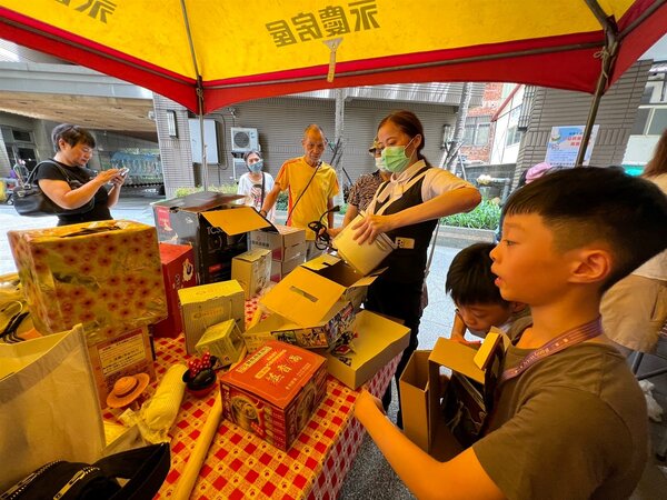 馥華大台北愛心義賣