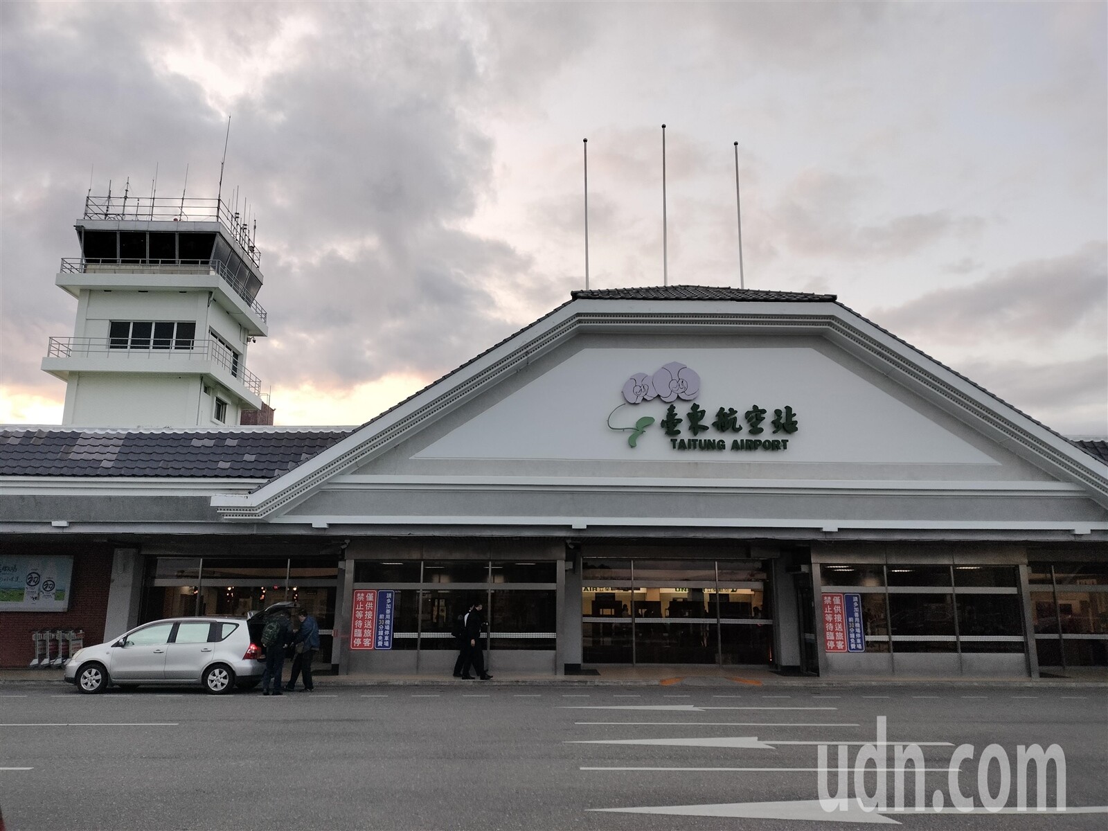 國民黨平地原住民立委黃仁上月要求交通部增加台中飛往台東的國內航班，並降低票價。今天獲交通部回覆同意鬆綁，讓停航16年的台東-台中航線可望復飛。記者尤聰光／攝影 