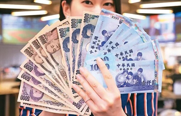 熱錢大舉匯出9億美元,拖累新台幣匯率由升翻貶。 聯合報系資料照
