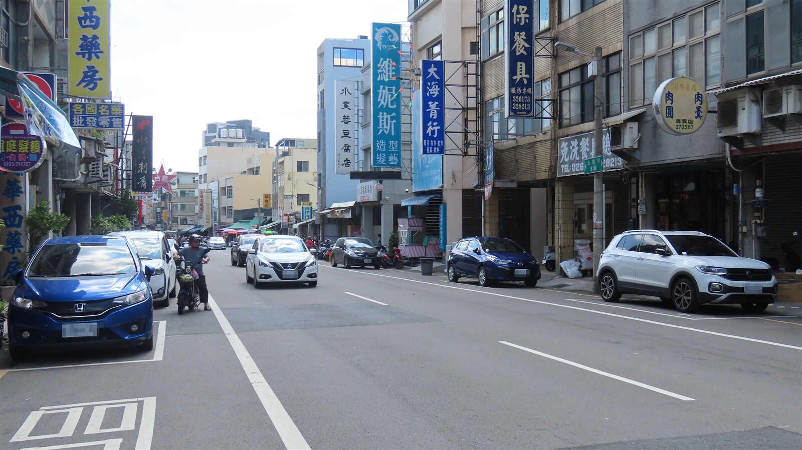 苗栗市公有路邊停車格5個路段7月試辦假日收費，第一周停車率最高為中山路64%。記者范榮達／攝影 