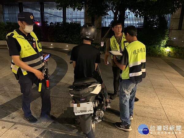 改裝噪音車擾民　中和警攜手環保局執行聯合稽查。圖／新北中和警分局